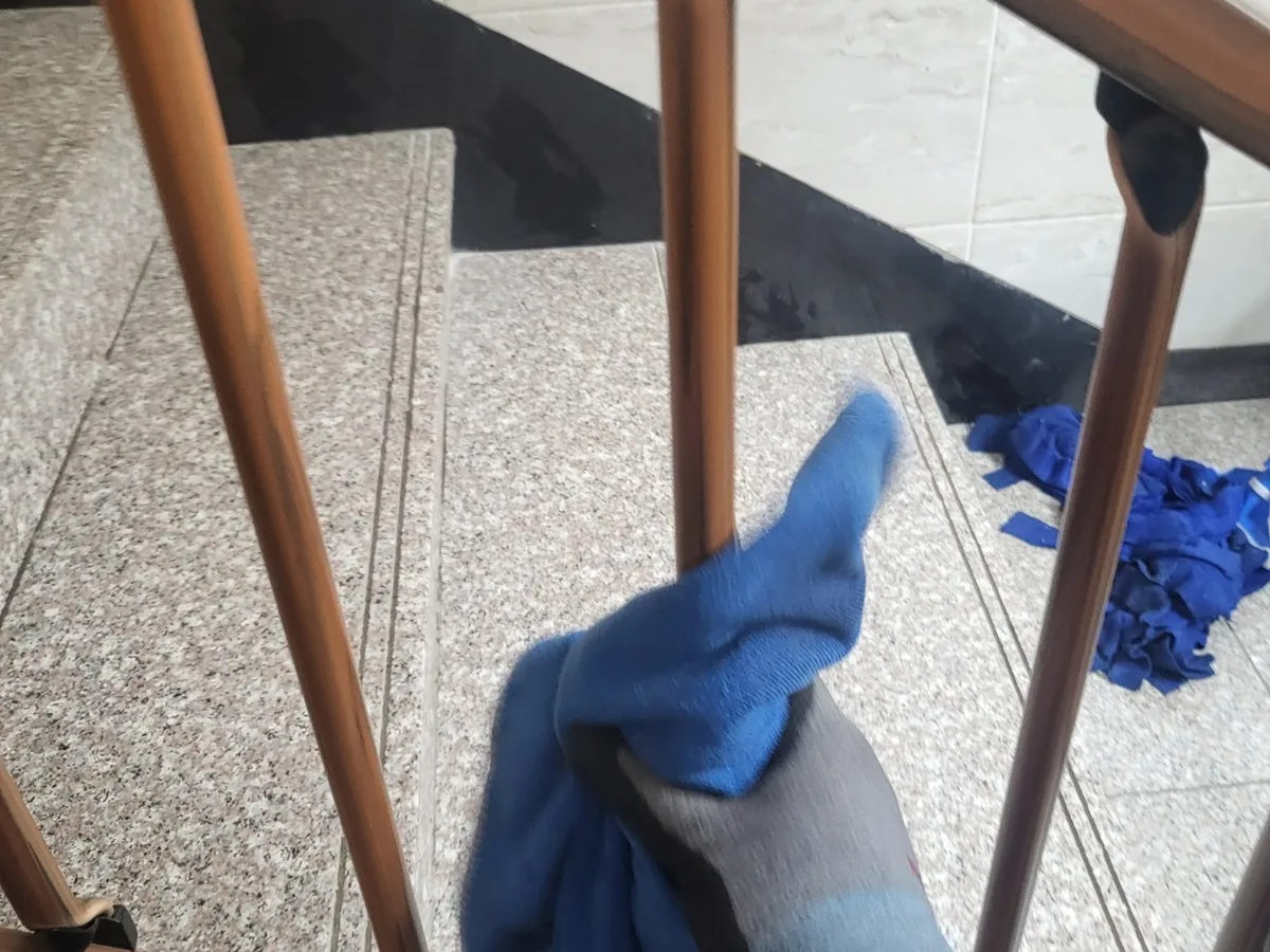 고양시 덕양구 원흥동 빌라 난간·손잡이 위생청소 사례 - 행진크린